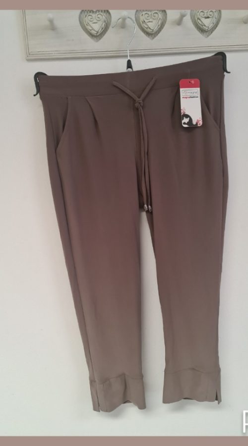 Magna e 2201 taupe capri.